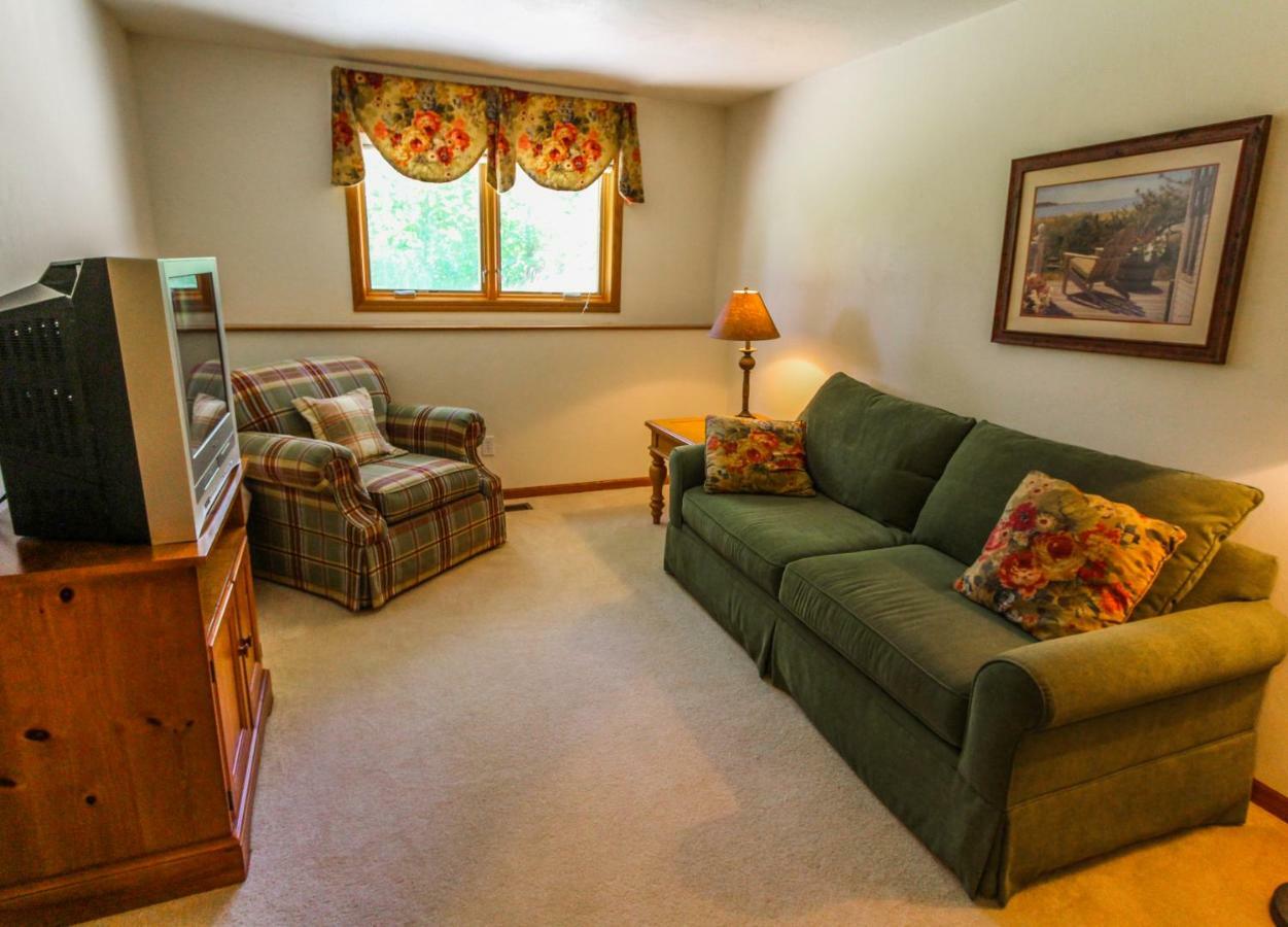 Meadow Ridge Condos Egg Harbor Exterior photo
